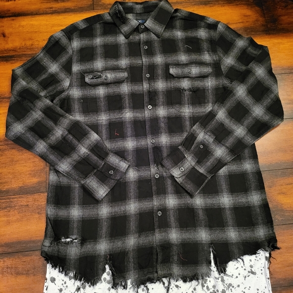 Top - Picture 2 of 2